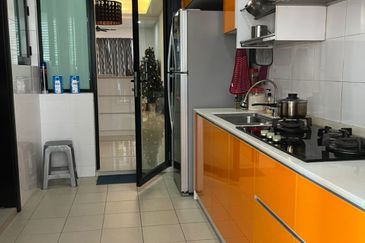 Duta Villa, Setia Alam