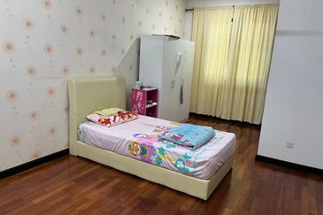 Duta Villa, Setia Alam