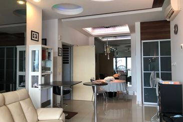 I Residence @ I City