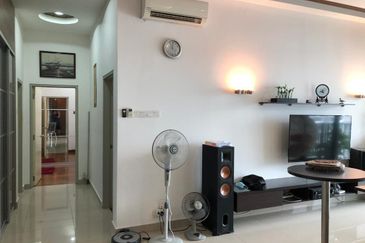 I Residence @ I City