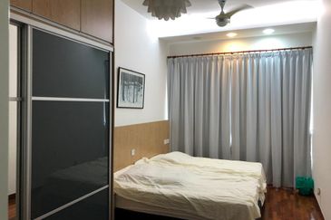 I Residence @ I City