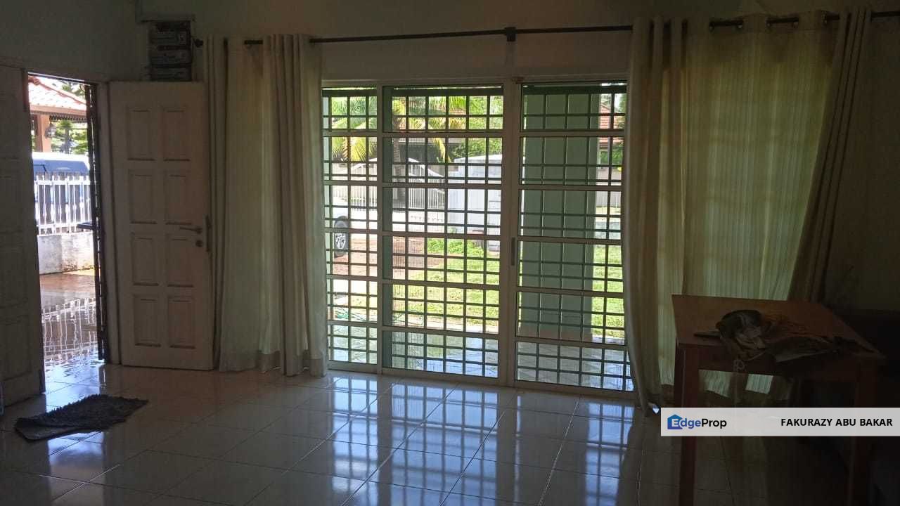 2 storey semi D @ Seksyen 7 Shah Alam 10,500 sqft land area , Selangor, Shah Alam