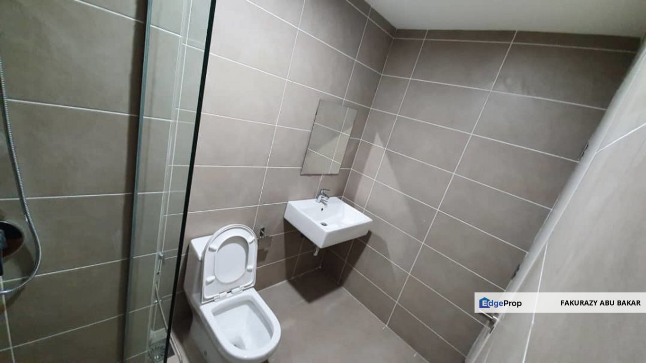 Dual keys with balcony very nice unit , Selangor, Sungai Buloh