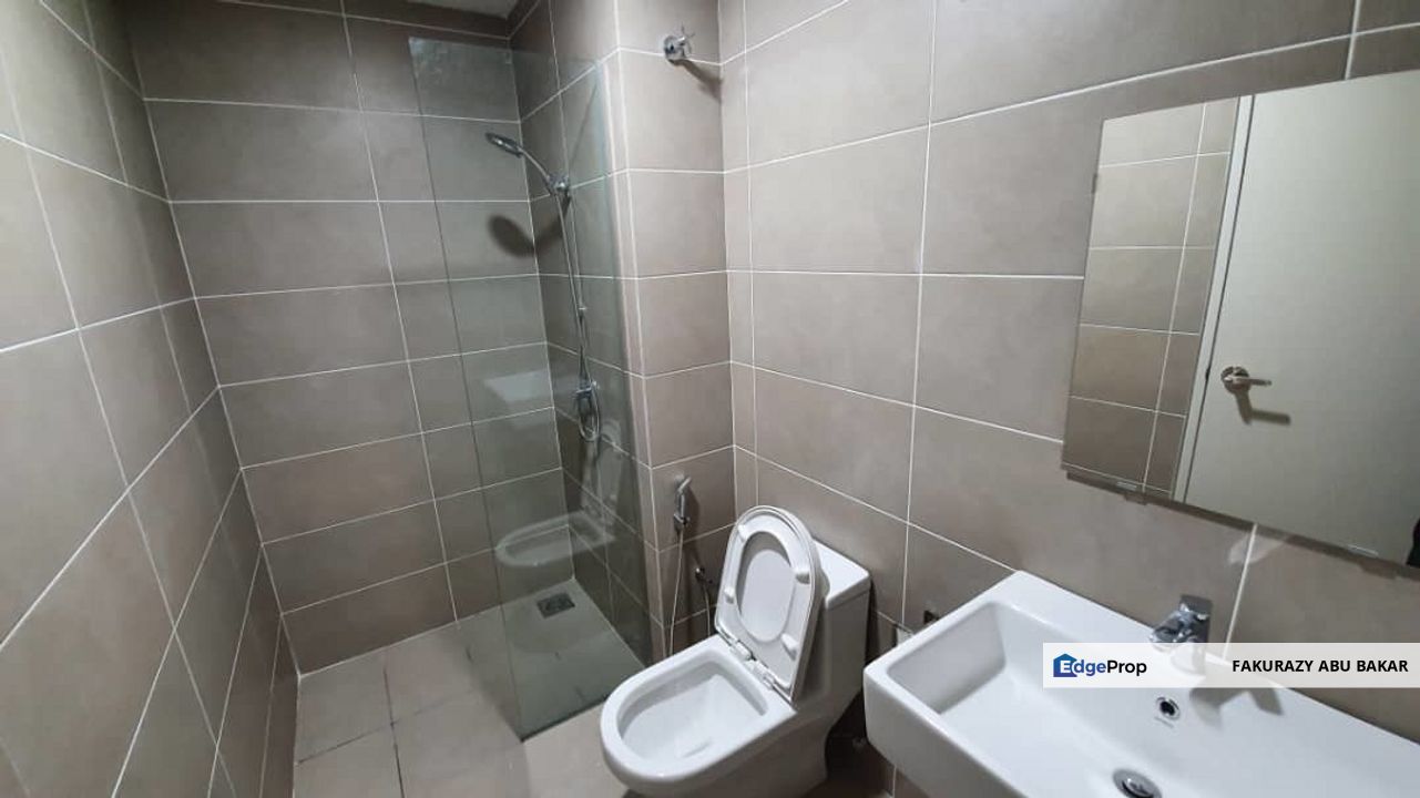 Dual keys with balcony very nice unit , Selangor, Sungai Buloh