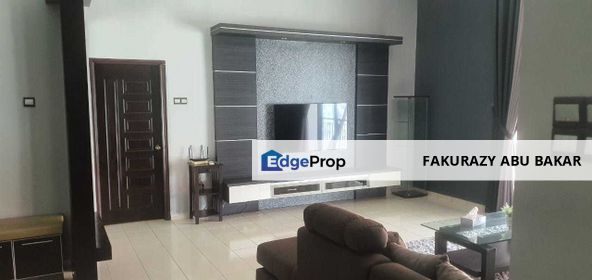 Penthouse fully furnished facing pool very nice unit, Selangor, Shah Alam