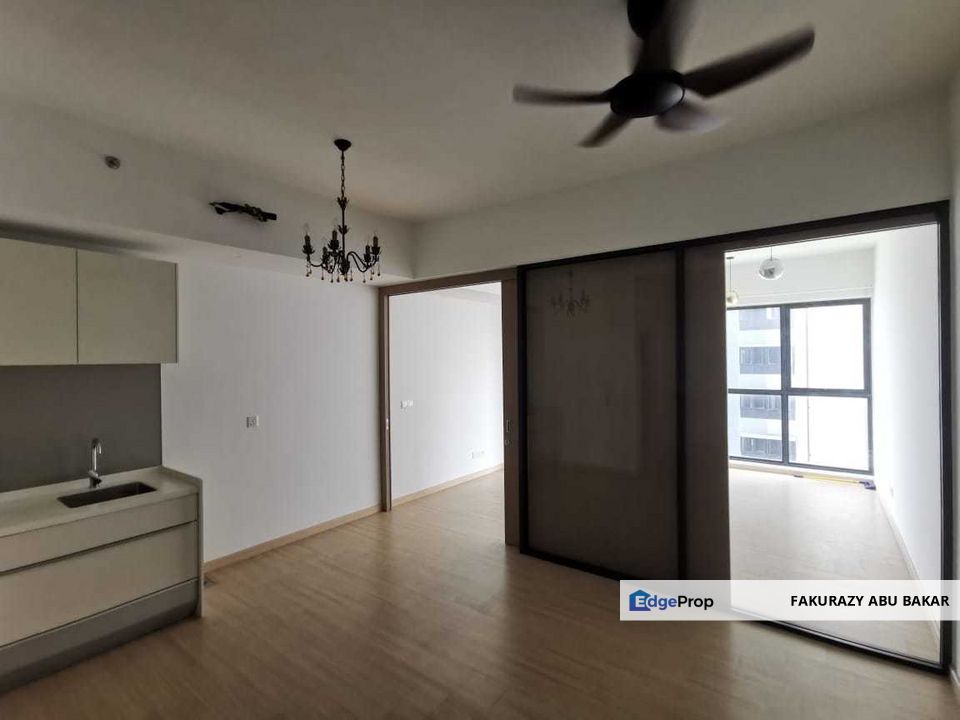 Renovated with high floor and nice view, Selangor, Sungai Buloh