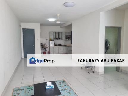 Renovated unit partially furnish level 9, Selangor, Shah Alam