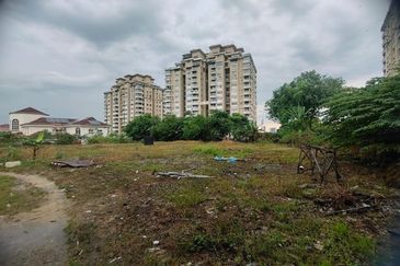 KGSAAS Golf Club, Seksyen 13