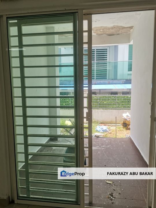 Semi D Hillview Residence @ Bandar Teknologi Kajang below market urgent sale, Selangor, Semenyih