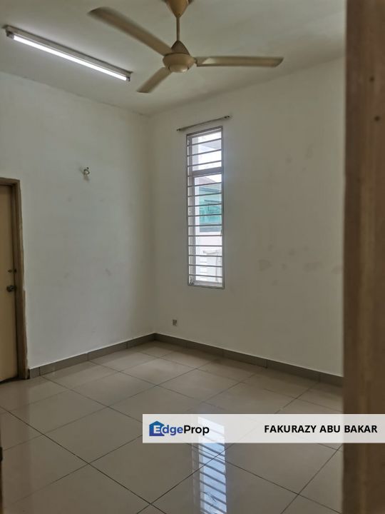 Semi D Hillview Residence @ Bandar Teknologi Kajang below market urgent sale, Selangor, Semenyih