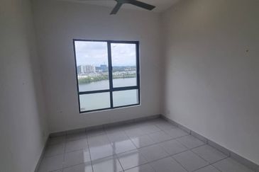 E'Island Lake Haven Residence