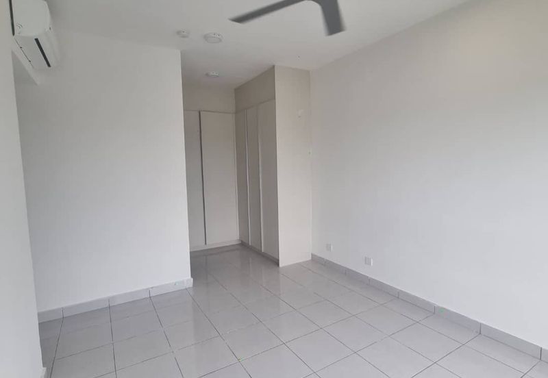 E'Island Lake Haven Residence