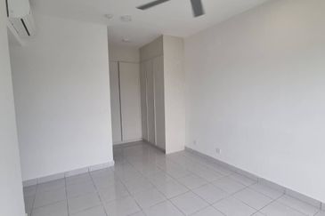 E'Island Lake Haven Residence