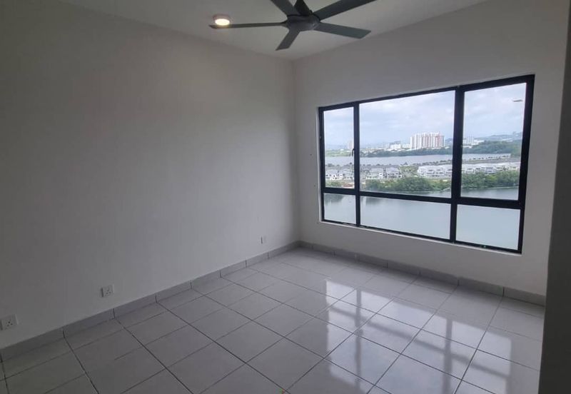 E'Island Lake Haven Residence