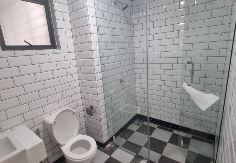 E'Island Lake Haven Residence