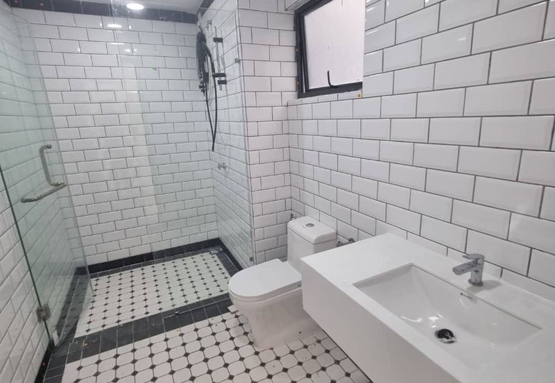 E'Island Lake Haven Residence