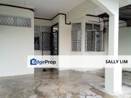 Taman Senai Utama Single Storey Terrace House Full Loan Unit, Johor, Senai