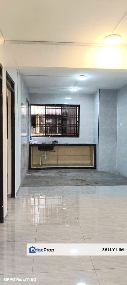 Tun Aminah Skudai Low Cost Flat Level 2 Fully Renovated Good Condition, Johor, Johor Bahru