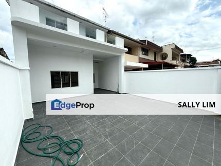 Taman Tasek Jb Town Double Storey End Lot Fully Renovated Nearby CIQ, Johor, Johor Bahru