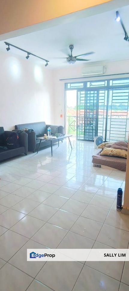 Skudai Villa Apartment 3 Rooms Unit Below Value, Johor, Skudai
