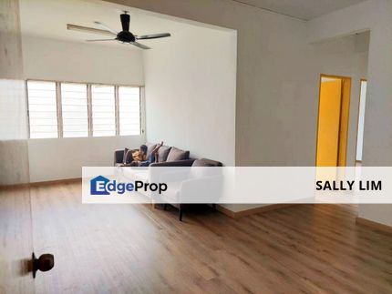 Taman Melawati Skudai Low Cost Flat Level 3 Good Condition Unit, Johor, Skudai