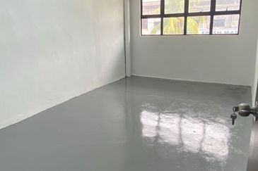 Taman Aman Jalan Bunga Kiambang Senai Double Storey Shop Lot