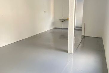 Taman Aman Jalan Bunga Kiambang Senai Double Storey Shop Lot