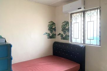 Flat Taman Ungku Tun Aminah