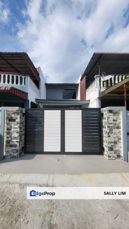 Taman Rinting Double Storey Low Cost House Renovated & Unblock View, Johor, Masai