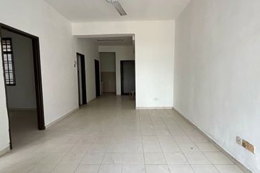 Bandar Pulai Jaya Shop Apartment 1st Floor Renovated Unit For Sale