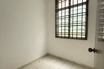 Bandar Pulai Jaya Shop Apartment 1st Floor Renovated Unit For Sale