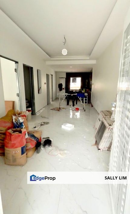 Taman Dahlia Tampoi Single Storey Low Cost House Renovated Unit, Johor, Tampoi