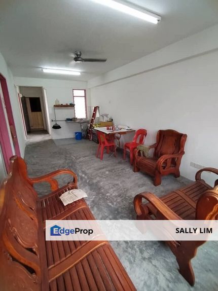 Rumah Pangsa Sri Orkid Ehsan Jaya Low Cost Flat Level 3 End Lot Unit, Johor, Johor Bahru