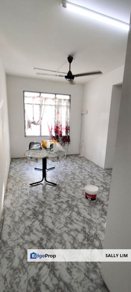 Rumah Pangsa Seri Zamrud Ulu Tiram Medium Cost Flat, Johor, Ulu Tiram