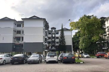 Ria 1 Apartment, Taman Megah Ria