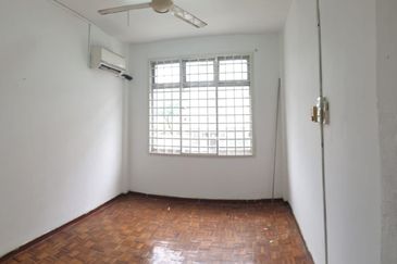 Ria 1 Apartment, Taman Megah Ria