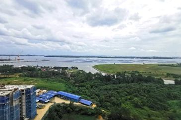 Meridin Bayvue Apartment