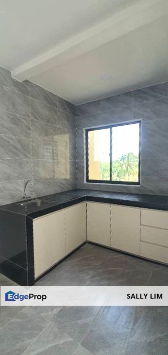 Pasir Gudang Rumah Pangsa Air Biru Low Cost Flat Level 1 For Sale, Johor, Pasir Gudang