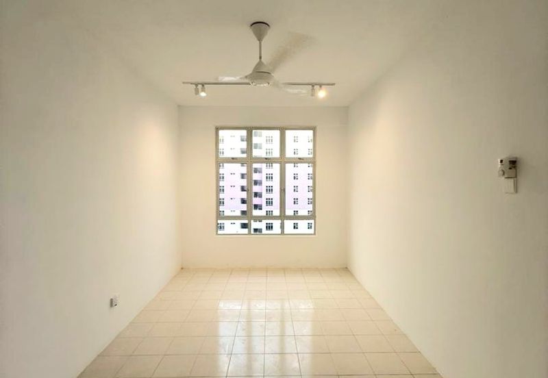 Pangsapuri Cendera Pulai Mutiara Flat For Rent (Lift / Gated & Guarded(