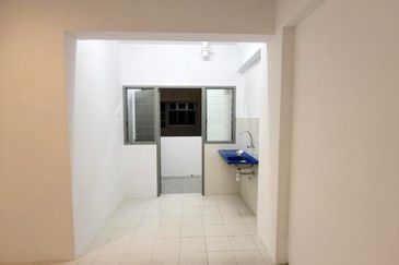 Pangsapuri Cendera Pulai Mutiara Flat For Rent (Lift / Gated & Guarded(