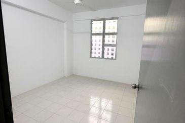 Pangsapuri Cendera Pulai Mutiara Flat For Rent (Lift / Gated & Guarded(