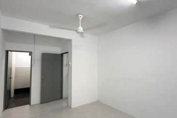 Pangsapuri Cendera Pulai Mutiara Flat For Rent (Lift / Gated & Guarded(