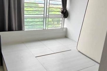 Dedaun Hijau (Greenfield Regency)