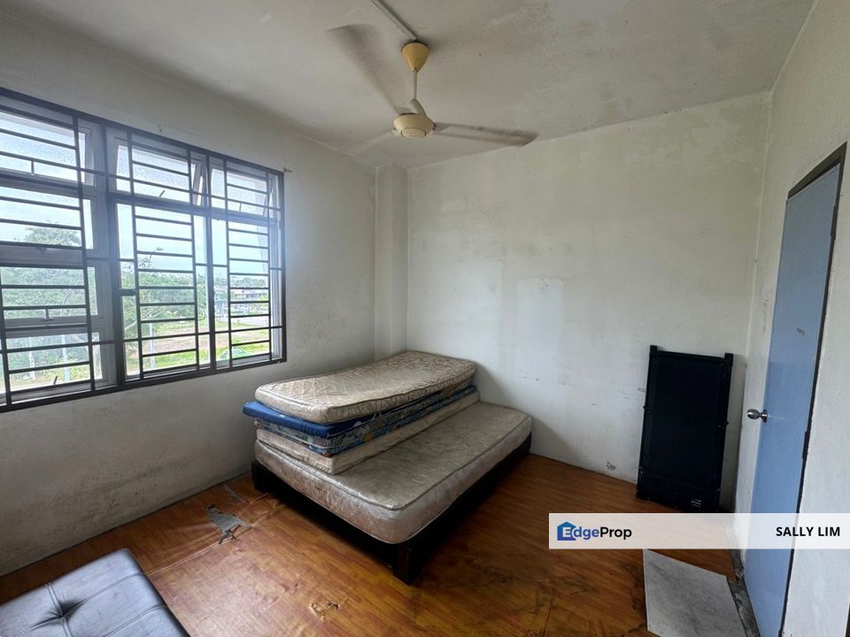 Ehsan Jaya Medium Cost Shop Apartment Level 3 For Rent / Block L, Johor, Johor Bahru