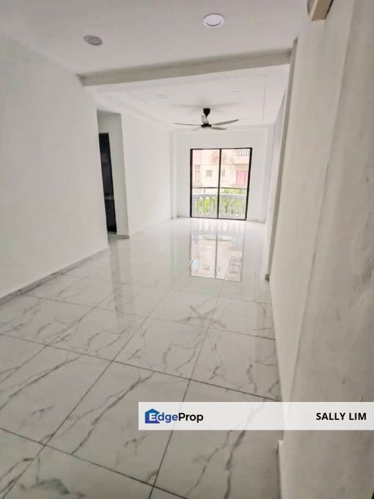 Rumah Pangsa Ria Lima Kedai Medium Cost Flat Low Floor Fully Renovated, Johor, Gelang Patah