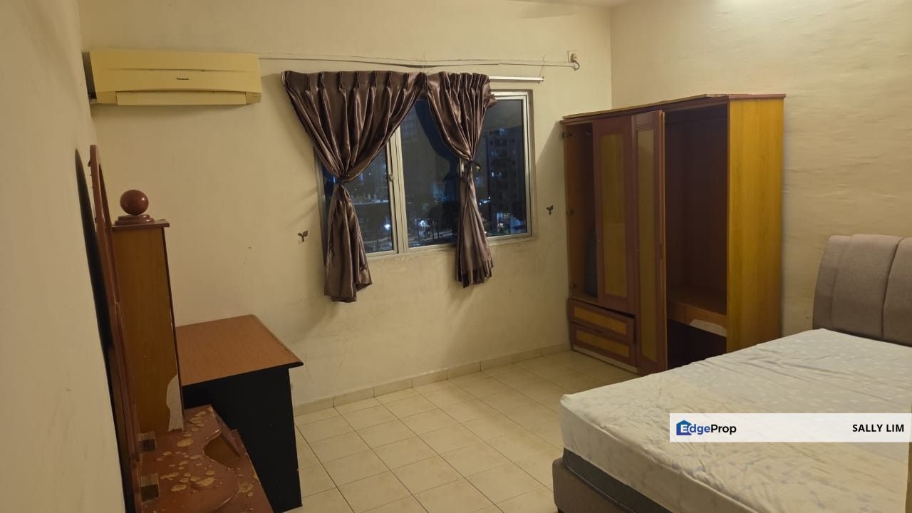 Prima Regency @ Plentong 3 Rooms & Partial Furnished For Rent, Johor, Plentong