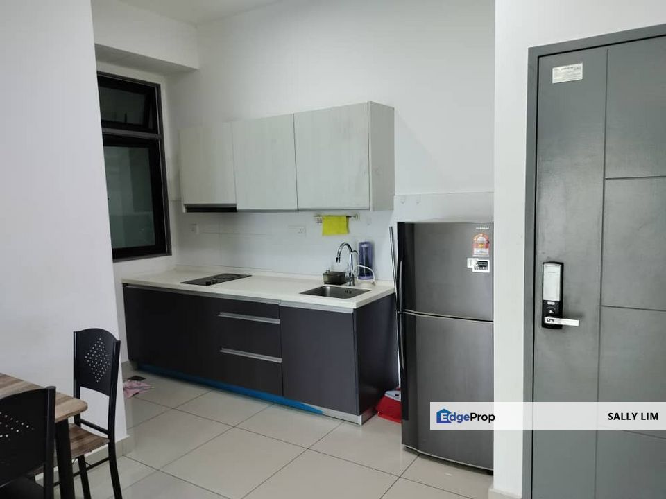 Citywoods Apartment JB Town 2+1 Rooms with Fully Furnished Nearby CIQ, Johor, Johor Bahru