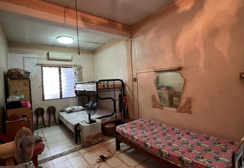 Taman Intan Jalan Baiduri Ulu Tiram Single Storey Low Cost House