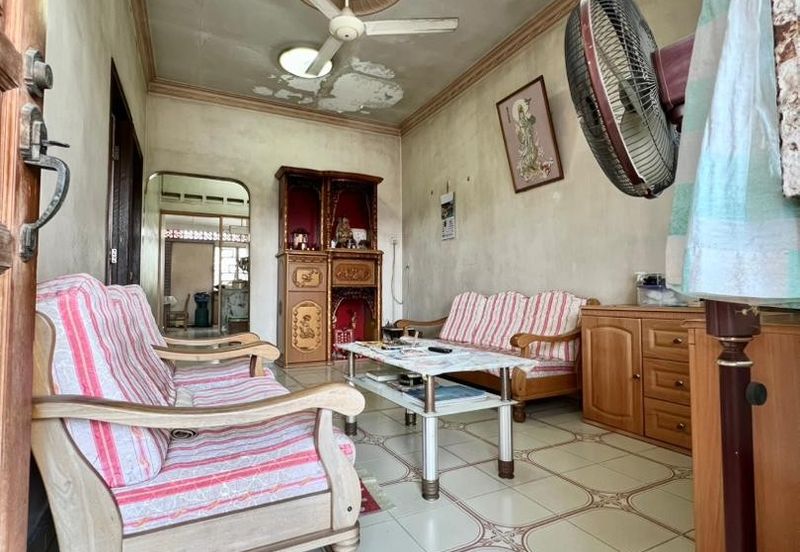 Taman Intan Jalan Baiduri Ulu Tiram Single Storey Low Cost House