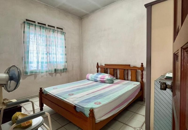 Taman Intan Jalan Baiduri Ulu Tiram Single Storey Low Cost House